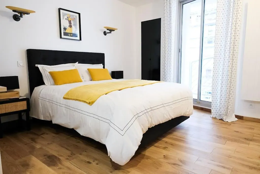 Le Joyau Des Parcs Classe 4 Etoiles Appartement Central Au Calme Avec Terrasse Vichy